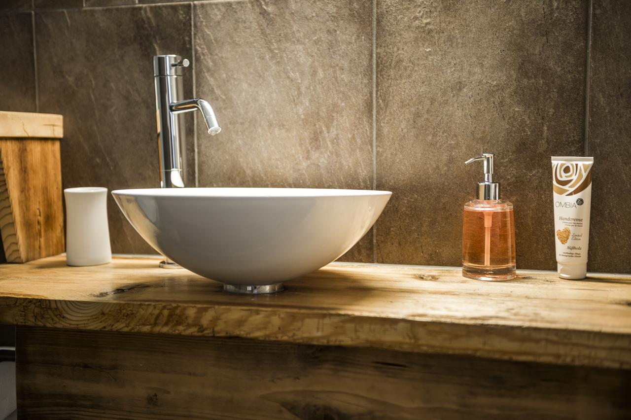 B3 Boutique-Bed&Breakfast Gsteigwiler Buitenkant foto