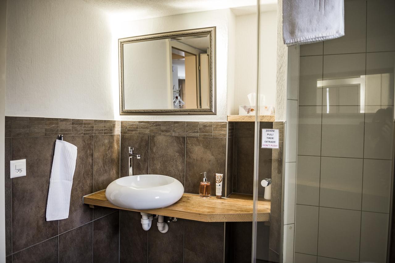B3 Boutique-Bed&Breakfast Gsteigwiler Buitenkant foto