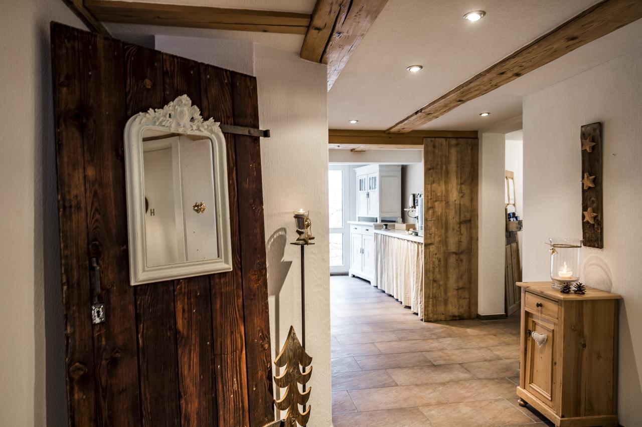 B3 Boutique-Bed&Breakfast Gsteigwiler Buitenkant foto